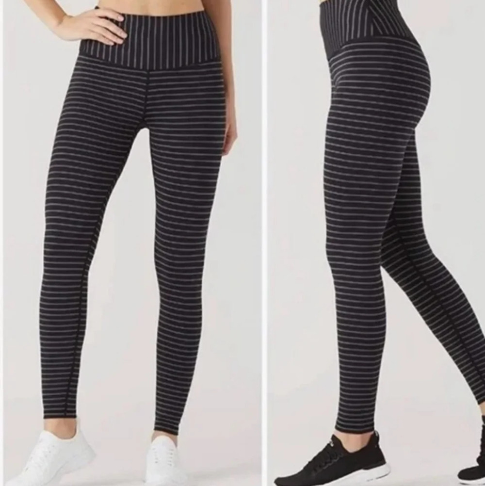 Glyder, Sultry Yoga 7/8 Leggings Black/Silver Pinstripe, Size‎ XS